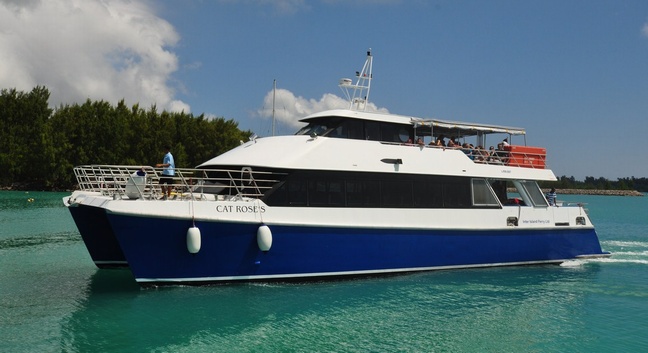 INTER ISLAND FERRY SERVICE - Praslin