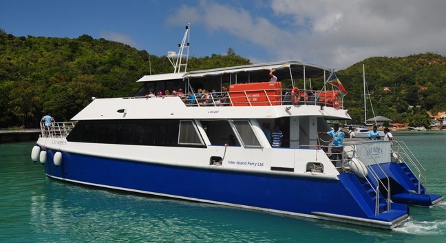 INTER ISLAND FERRY SERVICE - Praslin